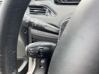 Peugeot 208 208 I (CA/CC/CK/CL) Hatchback 1.2 Vti 12V PureTech 82 (EB2F(HMZ)) [60k=
W]  (03-2012/12-2019) picture 24