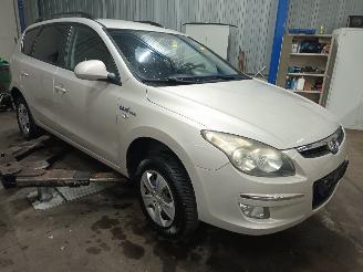 Hyundai I-30 i30 Crosswagon (WWH) Combi 1.4 CVVT 16V (G4FA) [80kW]  (11-2009/06-201=
2) picture 2