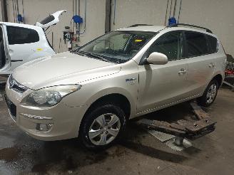 Autoverwertung Hyundai I-30 i30 Crosswagon (WWH) Combi 1.4 CVVT 16V (G4FA) [80kW]  (11-2009/06-201=
2) 2010/7