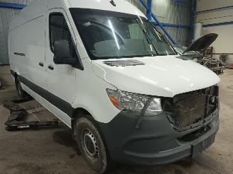 Mercedes Sprinter Sprinter 4t (907.6/910.6) Van 414 CDI 2.0 D RWD (OM654.920) [105kW]  (=
12-2023/...) picture 2