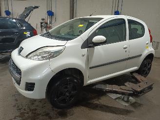 Purkuautot passenger cars Peugeot 107 107 Hatchback 1.0 12V (384F(1KR)) [50kW]  (06-2005/05-2014) 2010/9