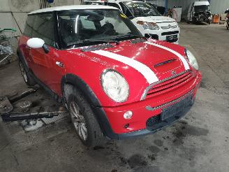 Mini Mini Mini (R50/53) Hatchback 1.6 16V Cooper S (W11-B16A) [125kW]  (07-2004/=
09-2006) picture 2