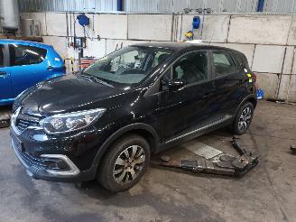Salvage car Renault Captur Captur I (2R) SUV 0.9 Energy TCE 12V (H4B-412(H4B-G4)) [66kW]  (06-201=
3/...) 2018/4