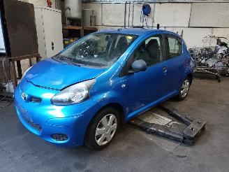 Vrakbiler auto Toyota Aygo Aygo (B10) Hatchback 1.0 12V VVT-i (1KR-FE) [50kW]  (07-2005/05-2014) 2011/7