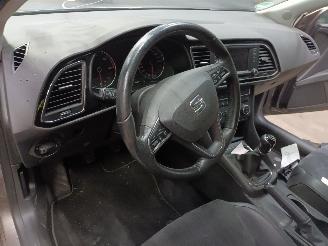 Seat Leon Leon ST (5FF) Combi 5-drs 1.6 TDI 16V (CRKB) [81kW]  (09-2013/08-2020)= picture 5
