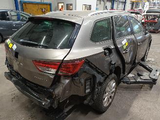 Seat Leon Leon ST (5FF) Combi 5-drs 1.6 TDI 16V (CRKB) [81kW]  (09-2013/08-2020)= picture 3
