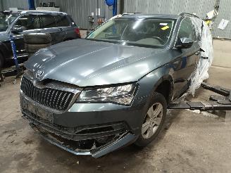 Démontage voiture Skoda Superb Superb Combi (3V5) Combi 2.0 TDI (DTSA) [110kW]  (03-2015/06-2024) 2021/6