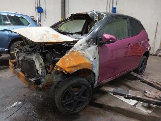 Vrakbiler auto Toyota Aygo Aygo (B40) Hatchback 1.0 12V VVT-i (1KR-FE) [53kW]  (03-2018/...) 2018/6