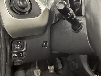 Peugeot 108 108 Hatchback 1.0 12V (1KRFE(CFB)) [51kW]  (05-2014/...) picture 25