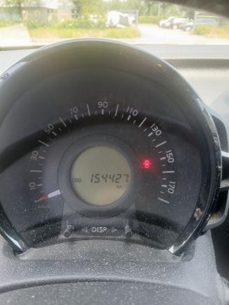 Peugeot 108 108 Hatchback 1.0 12V (1KRFE(CFB)) [51kW]  (05-2014/...) picture 2