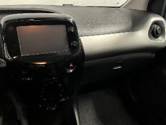 Peugeot 108 108 Hatchback 1.0 12V (1KRFE(CFB)) [51kW]  (05-2014/...) picture 23
