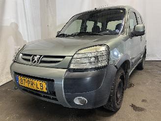 Auto incidentate Peugeot Partner Partner Combispace MPV 1.6 16V (TU5JP4(NFU)) [80kW]  (07-2001/03-2008)= 2004/10