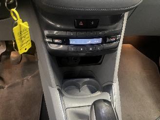 Peugeot 208 208 I (CA/CC/CK/CL) Hatchback 1.6 e-HDi FAP (DV6DTED(9HP)) [68kW]  (03=
-2012/12-2019) picture 15