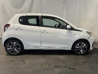 Peugeot 108 108 Hatchback 1.0 12V (1KRFE(CFB)) [51kW]  (05-2014/...) picture 7
