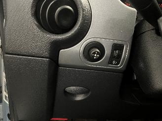 Peugeot Partner Partner Combispace MPV 1.6 16V (TU5JP4(NFU)) [80kW]  (07-2001/03-2008)= picture 20