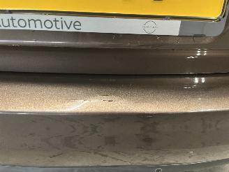 Peugeot 308 308 (L3/L8/LB/LH/LP) Hatchback 5-drs 1.2 12V e-THP PureTech 130 (EB2DT=
S(HNY)) [96kW]  (11-2013/06-2021) picture 12