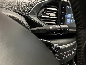 Peugeot 308 308 (L3/L8/LB/LH/LP) Hatchback 5-drs 1.2 12V e-THP PureTech 130 (EB2DT=
S(HNY)) [96kW]  (11-2013/06-2021) picture 19