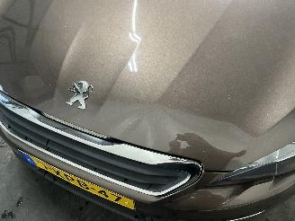 Peugeot 308 308 (L3/L8/LB/LH/LP) Hatchback 5-drs 1.2 12V e-THP PureTech 130 (EB2DT=
S(HNY)) [96kW]  (11-2013/06-2021) picture 10