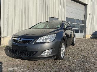 Auto incidentate Opel Astra Astra J (PC6/PD6/PE6/PF6) Hatchback 5-drs 2.0 CDTI 16V 160 Ecotec (A20=
DTH) [118kW]  (12-2009/05-2011) 2010/5