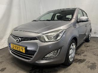 Avarii autoturisme Hyundai I-20 i20 Hatchback 1.2i 16V (G4LA) [63kW]  (03-2012/12-2015) 2012/9