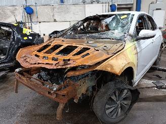Démontage voiture Volkswagen Polo Polo VI (AW1) Hatchback 5-drs 1.0 TSI 12V (CHZL) [70kW]  (06-2017/...)= 2018/3