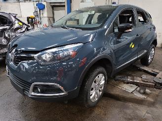 Sloopauto Renault Captur Captur I (2R) SUV 0.9 Energy TCE 12V (H4B-412(H4B-G4)) [66kW]  (06-201=
3/...) 2017/5
