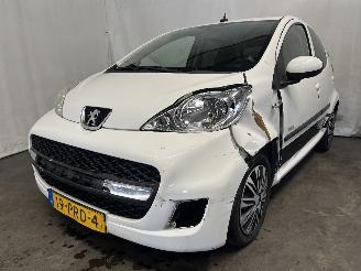 Voiture accidenté Peugeot 107 107 Hatchback 1.0 12V (384F(1KR)) [50kW]  (06-2005/05-2014) 2011/3