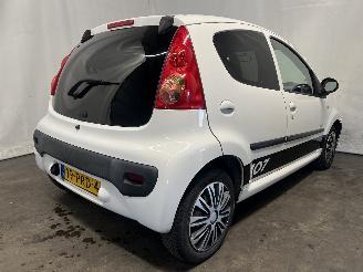 Peugeot 107 107 Hatchback 1.0 12V (384F(1KR)) [50kW]  (06-2005/05-2014) picture 6