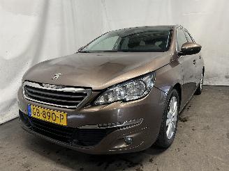 Voiture accidenté Peugeot 308 308 SW (L4/L9/LC/LJ/LR) Combi 5-drs 1.2 12V e-THP PureTech 110 (EB2DT(=
HNZ)) [81kW]  (03-2014/12-2021) 2015/4