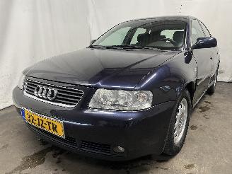 Coche accidentado Audi A3 A3 (8L1) Hatchback 1.6 (BFQ) [75kW]  (08-2000/05-2003) 2002/10