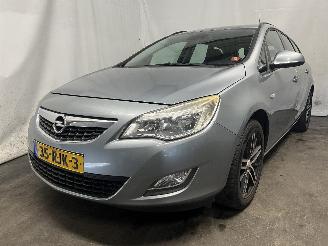 Vaurioauto  passenger cars Opel Astra Astra J Sports Tourer (PD8/PE8/PF8) Combi 1.4 16V ecoFLEX (A14XER(Euro=
 5)) [74kW]  (10-2010/10-2015) 2011/5