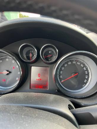 Schadeauto Opel Insignia Insignia Sedan 1.8 16V Ecotec (A18XER(Euro 5)) [103kW]  (07-2008/03-20=
17) 2009/4