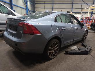 Volvo S-60 S60 II (FS) Sedan 2.0 D3 16V (D4204T9) [110kW]  (03-2015/05-2018) picture 3