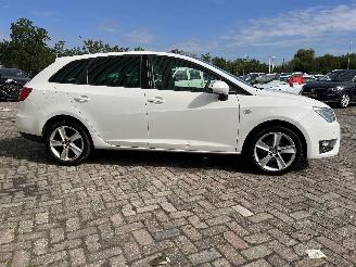 Seat Ibiza Ibiza ST (6J8) Combi 1.4 TDI 12V (CUSB) [66kW]  (05-2015/07-2016) picture 6