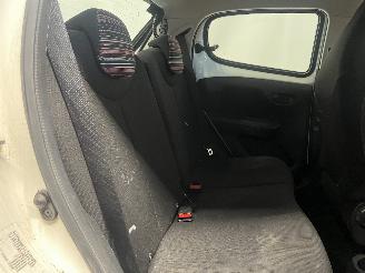 Citroën C1 C1 Hatchback 1.0 Vti 68 12V (1KR-FE(CFB)) [51kW]  (04-2014/04-2018) picture 15