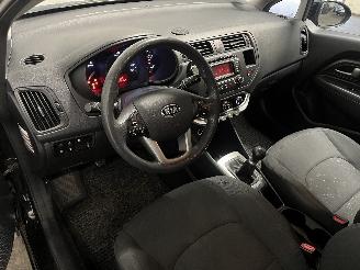 Kia Rio Rio III (UB) Hatchback 1.2 CVVT 16V (G4LA5) [63kW]  (09-2011/12-2017) picture 13