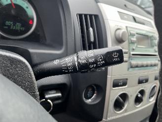 Toyota Corolla Corolla Verso (R10/11) MPV 1.6 16V VVT-i (3ZZFE) [81kW]  (04-2004/03-2=
009) picture 20