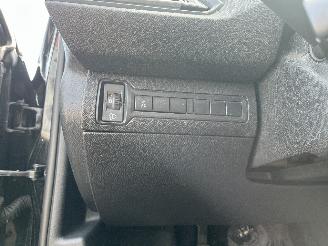 Peugeot 308 308 (L3/L8/LB/LH/LP) Hatchback 5-drs 1.2 12V VTi PureTech 82 (EB2F(HMZ=
)) [60kW]  (09-2013/06-2021) picture 24