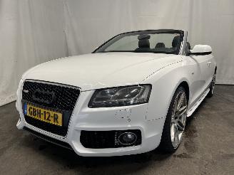 Vaurioauto  passenger cars Audi A5 A5 Cabrio (8F7) Cabrio 2.0 TFSI 16V (CDNC(Euro 5)) [155kW]  (03-2009/0=
5-2013) 2009/6