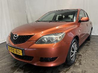 Vaurioauto  passenger cars Mazda 3 3 Sport (BK) Hatchback 1.6i 16V (Z627) [77kW]  (10-2003/06-2009) 2005/1