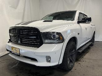 damaged passenger cars RAM 1500 1500 Standard Cab (DS) Pick-up 5.7 Hemi V8 (EZH) [295kW]  (09-2012/12-=
2018) 2015/11