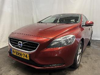 Coche accidentado Volvo V-40 V40 (MV) Hatchback 5-drs 2.0 D4 16V (D4204T14) [140kW]  (05-2014/08-20=
19) 2014/10