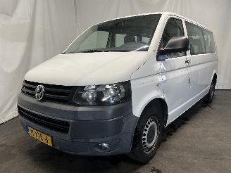 Schadeauto Volkswagen Transporter Transporter/Caravelle T5 Bus 2.0 (AXA) [85kW]  (11-2003/08-2015) 2012/8