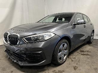 BMW 1-serie 1 serie (F40) Hatchback 116d 1.5 12V TwinPower (B37-C15A) [85kW]  (07-=
2019/...) picture 3