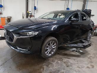 Uttjänta bilar auto Mazda  3 (BP) Sedan 2.0 SkyActiv-X 180 M Hybrid 16V (HFY1) [132kW]  (06-2019/=
=2E..) 2019/11