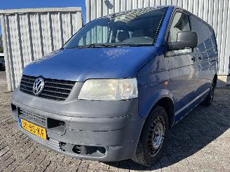 Coche siniestrado Volkswagen Transporter Transporter T5 Van 1.9 TDi (AXC) [63kW]  (04-2003/11-2009) 2005/3