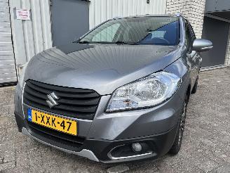 uszkodzony samochody osobowe Suzuki SX4 SX4 S-Cross (JY) SUV 1.6 16V (M16A) [88kW]  (08-2013/06-2022) 2014/11