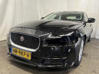 Schadeauto Jaguar XE XE Sedan 2.0 D E-Performance 16V (204DTD(AJ20D4)) [120kW]  (03-2015/..=
=2E) 2015/12