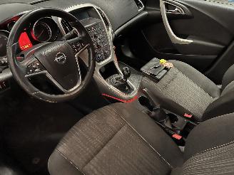 Opel Astra Astra J (PC6/PD6/PE6/PF6) Hatchback 5-drs 1.6 16V (A16XER(Euro 5)) [85=
kW]  (12-2009/10-2015) picture 21