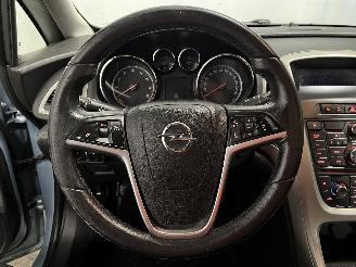 Opel Astra Astra J (PC6/PD6/PE6/PF6) Hatchback 5-drs 1.6 16V (A16XER(Euro 5)) [85=
kW]  (12-2009/10-2015) picture 28